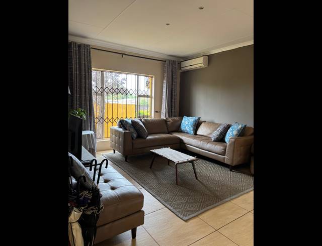 340M² GUESTHOUSE FOR SALE IN RUSTENBURG RURAL